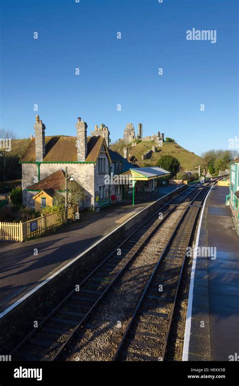 Corfe Castle Dorset Uk 22nd December 2016 Uk Weather Corfe Castle