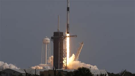 La Fusée Spacex Réussit Son Dernier Test De Sécurité Avant Un Possible