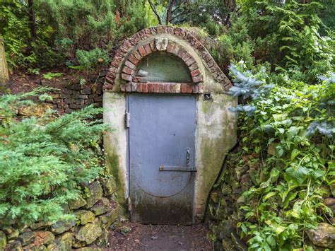 Going bunkers: What Canadians are looking for in their survival ...