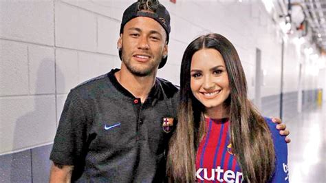 Neymar E Demi Lovato - Neymar e Demi Lovato quebram a internet com amizade inusitada