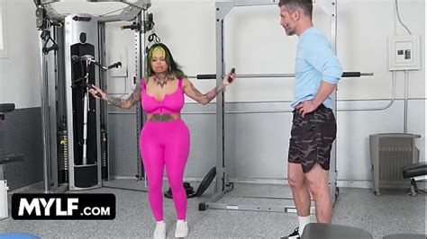 Great Homemade Workout With Curvy Milf Xwife Karen And Her Hung