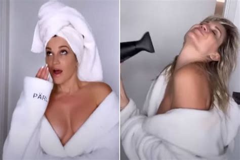 Ashley Roberts Hailed Gorgeous In String Bikini After Boob Flash With