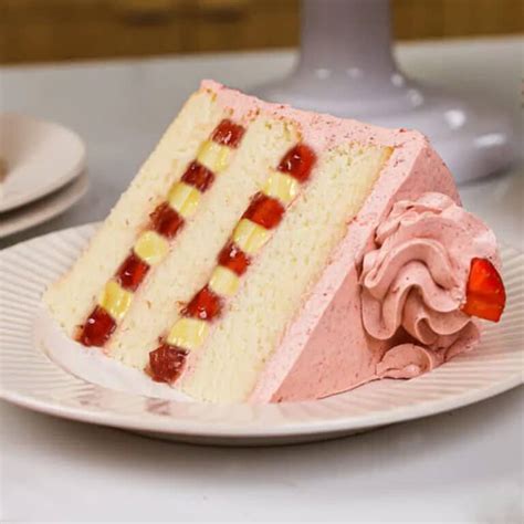 Le Layer Cake Fraisier Gourmand Fa On Mycake Mycake