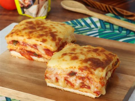 Receta pastel de pizza con pan molde Recetas Nestlé