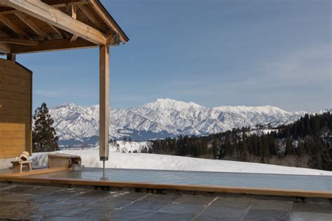 築150年の古民家で体感する絶景雪見露天風呂と雪国ガストロノミー【里山十帖】 Yolo