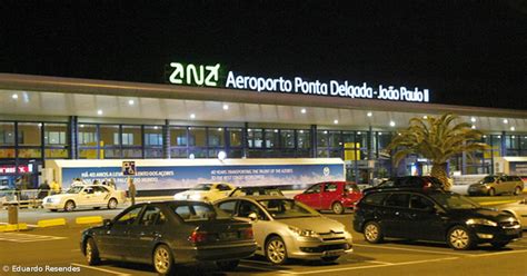 Detida No Aeroporto De Ponta Delgada Estrangeira Suspeita De Tráfico De