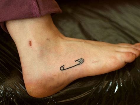 Simple Safety Pin Tattoo Ubicaciondepersonas Cdmx Gob Mx