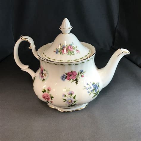 Royal Albert Flower Of The Month Teapot Large Echo S China