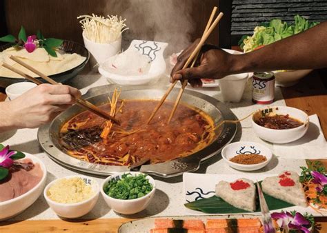 Go Bold At Da Long Yi Hot Pot Hot Pot Marbled Beef Ethnic Recipes