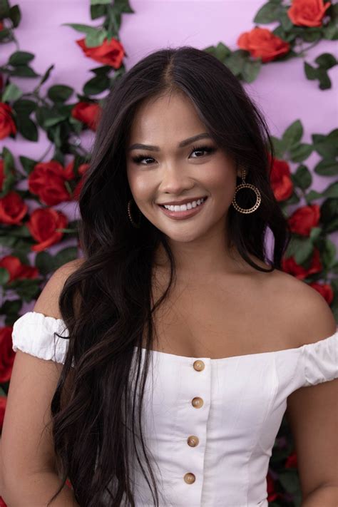 Bachelorette Star Jenn Tran Says It S Unfortunate There Weren T