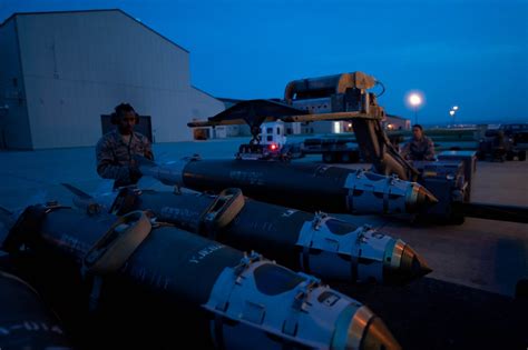 Weapons Loaders Ellsworth Air Force Base Article Display