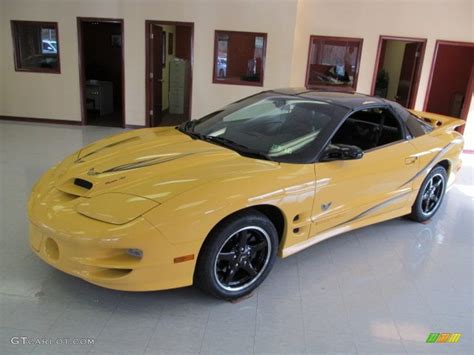 Collector Edition Yellow Pontiac Firebird Trans Am Ws Coupe