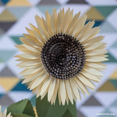 Diy Paper Sunflower Paper Sunflowers Paper Roses Free Paper Flower Templates