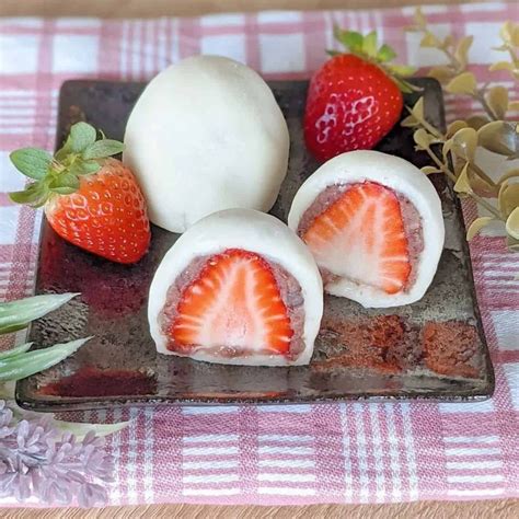 Strawberry Mochi Ichigo Daifuku Recipe Video Recipe Strawberry Mochi Mochi Recipes