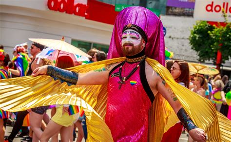 L.A. Dodgers re-invite drag nun group to Pride event after massive