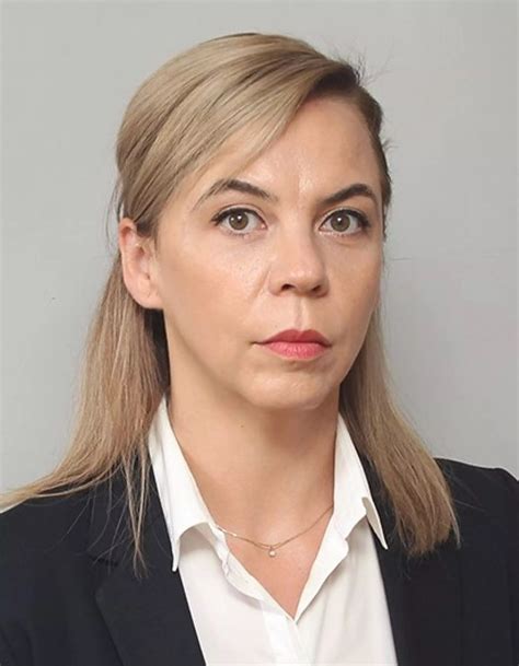 Даниела Добрева - с четири високи поста във финансови институции