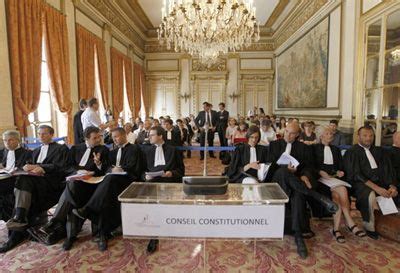 Conseil constitutionnel vers une Cour suprême à la française