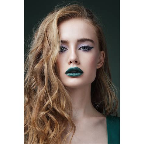 The black bob secret that makes hair look thicker instantly 6