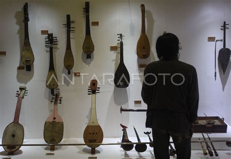 Pameran Alat Musik Tradisional Antara Foto