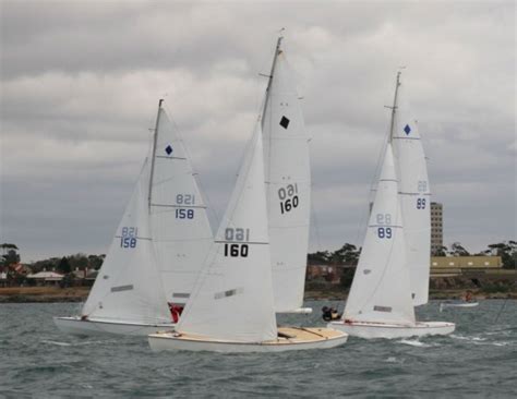 Yachting World Diamond Sailboat