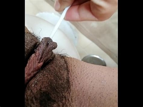 Morena morbosa se más turba con un chupa chups XVIDEOS