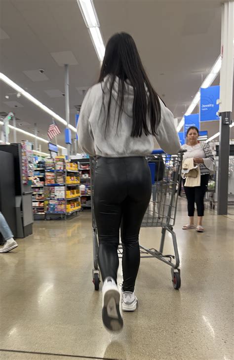Leather Pants Latina Squatting And Shopping Oc Spandex Leggings
