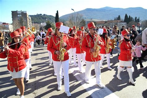 Praznik Mimoze Proslavljen Na Trebinjskim Ulicama Foto Trebinje Live