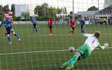 Cfa Lannion Fc Ea Guingamp B Lannion Avec La Mani Re Le