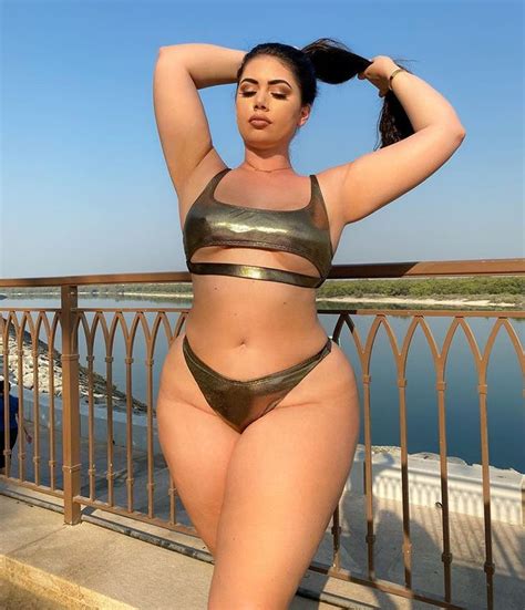 7 Hot Sexy Sammy Small Bikini Pics