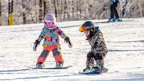 Mini Cub Kids Snowboard Lessons at Stratton Mountain