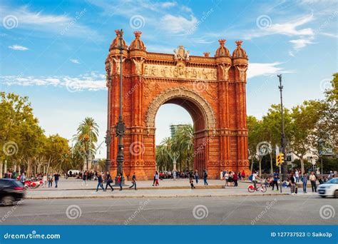 Arc De Triomf In Barcelona Editorial Stock Photo Image Of Spanish