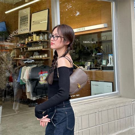 Mê style basic gần 5 triệu người follow Instagram của nàng hot girl Thái