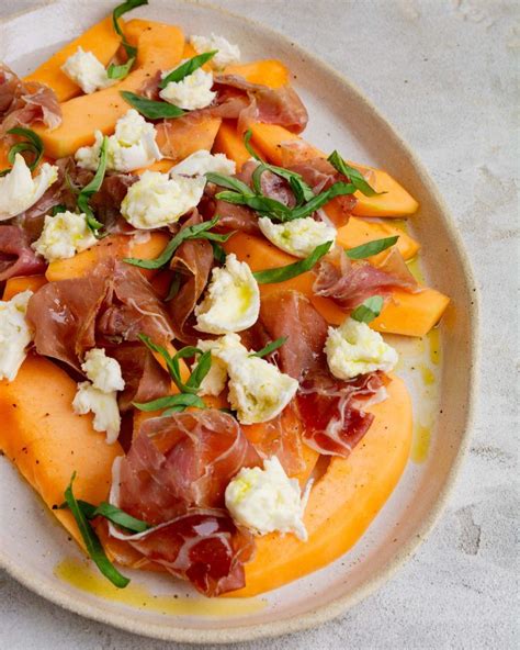 Rockmelon And Prosciutto Salad Daen S Kitchen