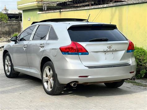 Distress Sale Tokunbo 2012 Toyota Venza XLE V6 Fullest Options 9 6m