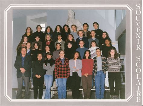 Photo de classe 1ère L2 de 1995 Lycée Gay Lussac Copains d avant