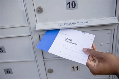 670 Mailbox Voting Slips Stock Photos Pictures And Royalty Free Images
