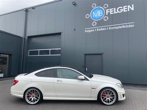 Mercedes C Amg Coupe Mit Der Einteiligen Schmidt Gambit By Mb