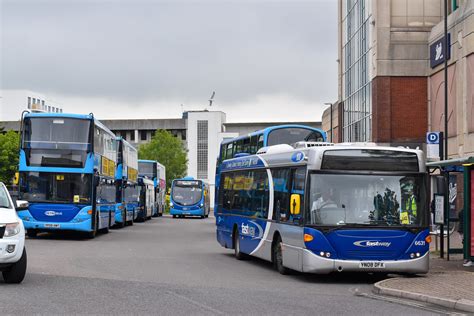 Metrobus Scania N Ud Omnicity Seen In Crawley Solar