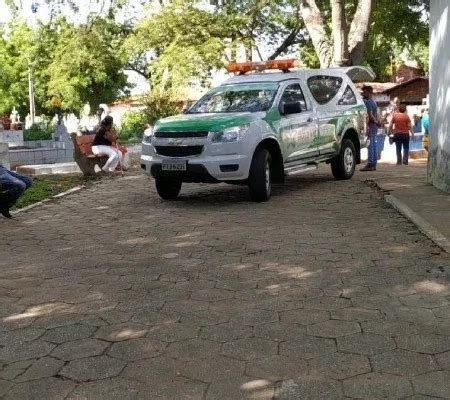 Mãe e dois filhos atropelados por carreta são sepultados em Teresina