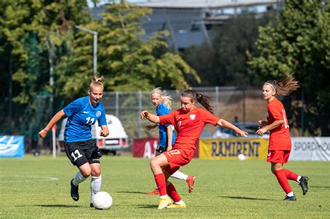 Kadra Polski U17 Dziś mecz z Czechami Polki o krok od awansu Cała