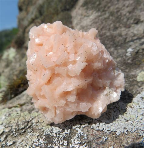 hübscher rosa Dolomit naturbelassen 58 Gramm Esoterik Chakras