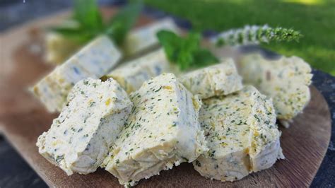 Самое вкусное чесночное масло. Как всегда. Моя версия - YouTube
