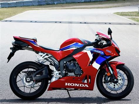 2024 Honda CBR600RR için 12 Yenilik Motosiklet Sitesi