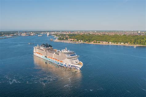 Hafen Hamburg Port Of Kiel Begr T Frisch Getaufte Msc Euribia