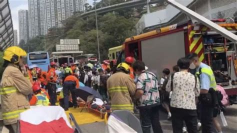 Aparatoso Accidente De Tr Nsito Deja Heridos En Hong Kong