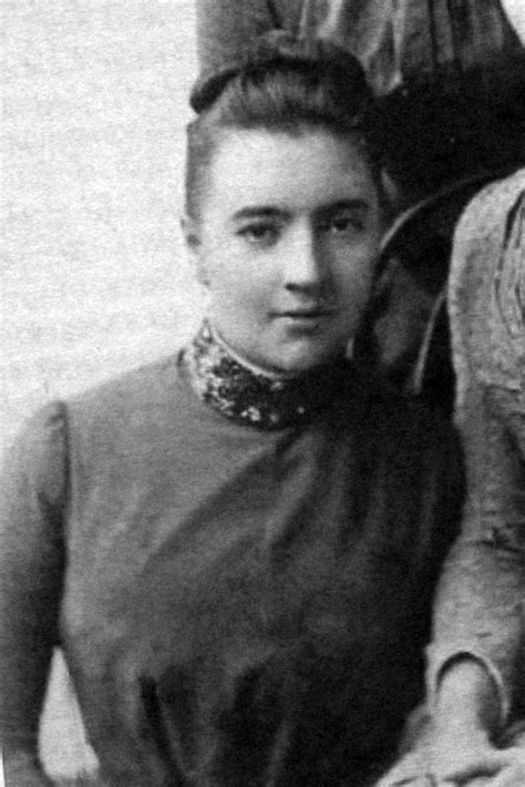 Древо - иллюстрация: Баронесса Наталия Модестовна Фредерикс. Фото 1887 г.