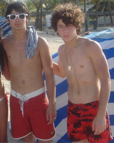 Joe And Nick Shirtless The Jonas Brothers Photo 8253404 Fanpop