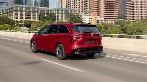 2021 Toyota Sienna Xse Photo Gallery