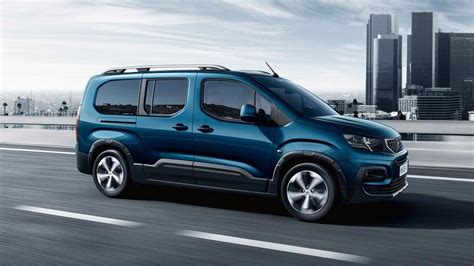 Peugeot Rifter La Nueva Partner Que Completa El Tr O De La Berlingo Y