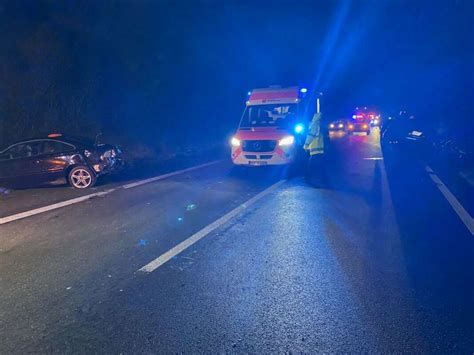 Vollsperrung der Bundesstraße B9 für drei Stunden nach Unfall